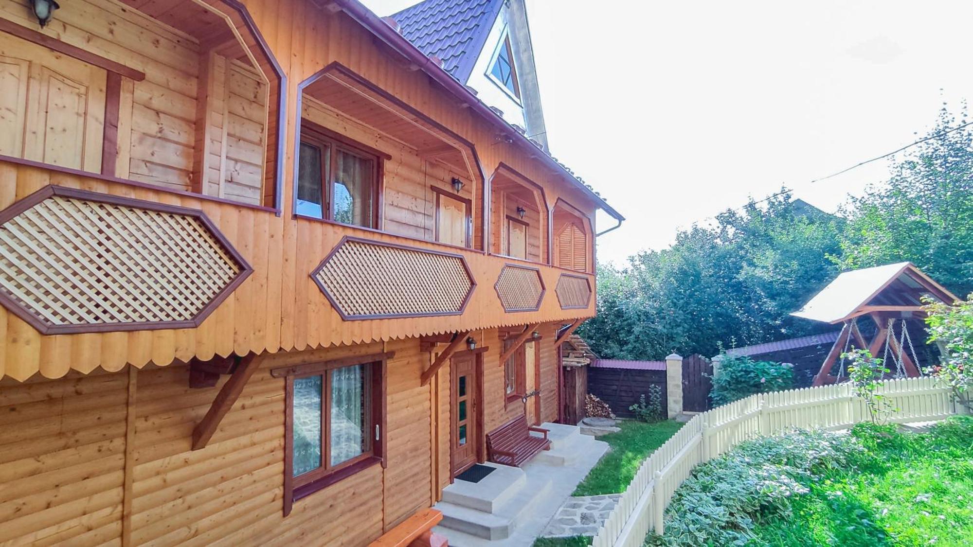 Котедж Біля лісу Яремча Экстерьер фото
